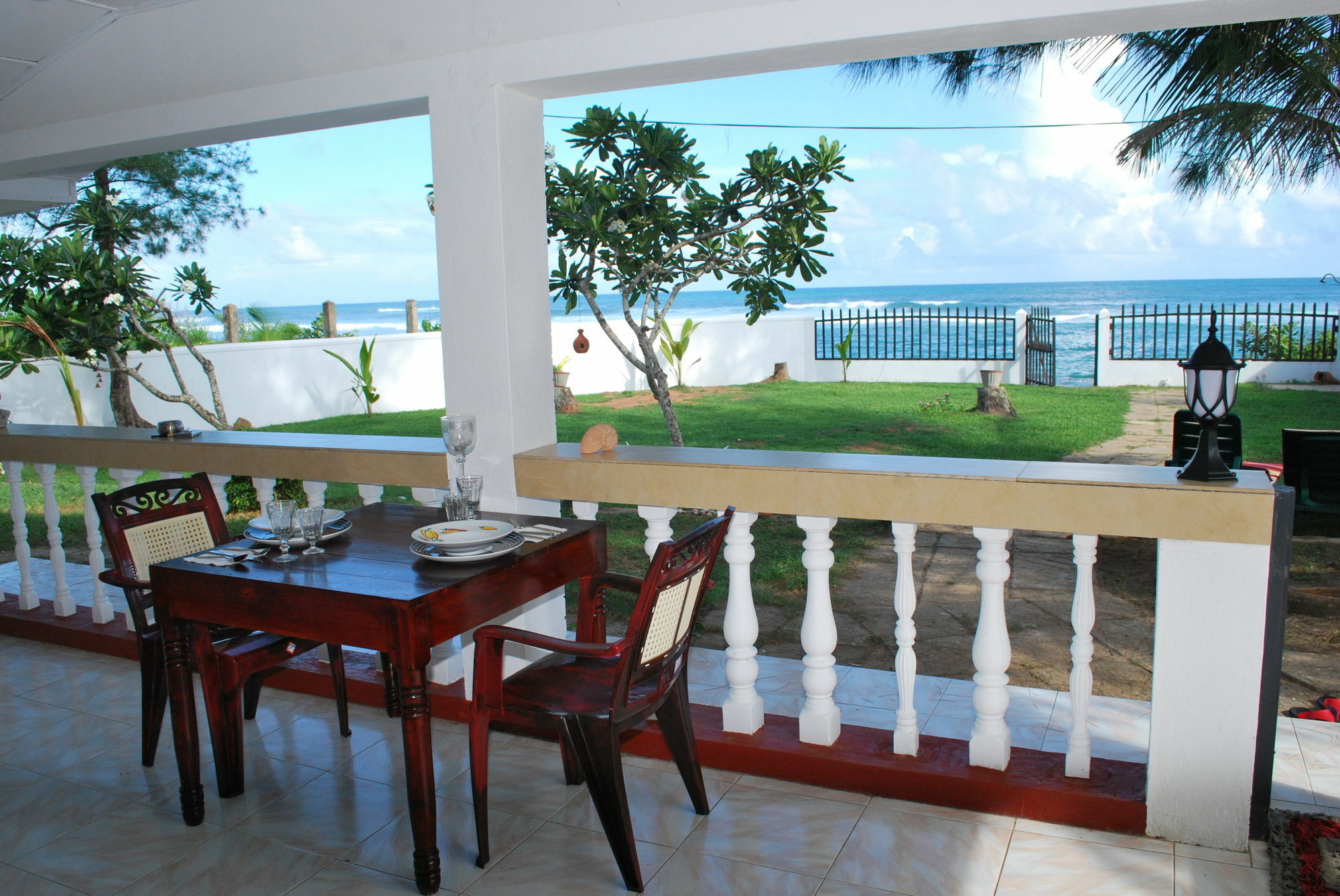 Beach House มิริสซา ภายนอก รูปภาพ